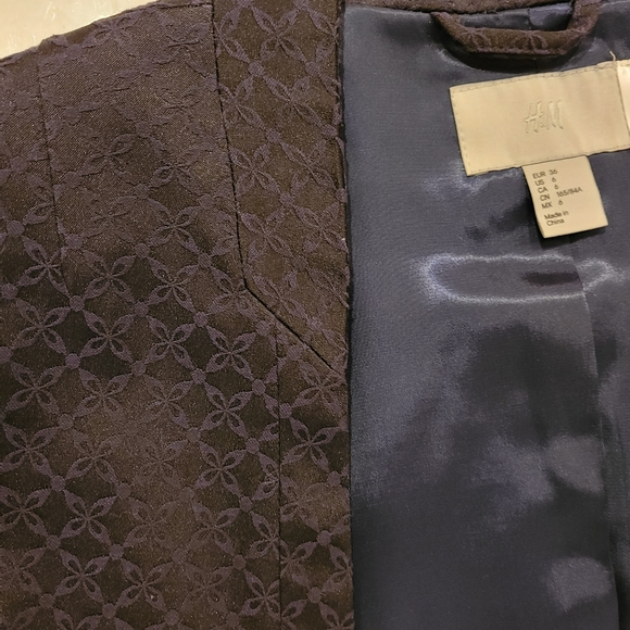 H&M blazer, size 6, dark purple/blue - Picture 5 of 5